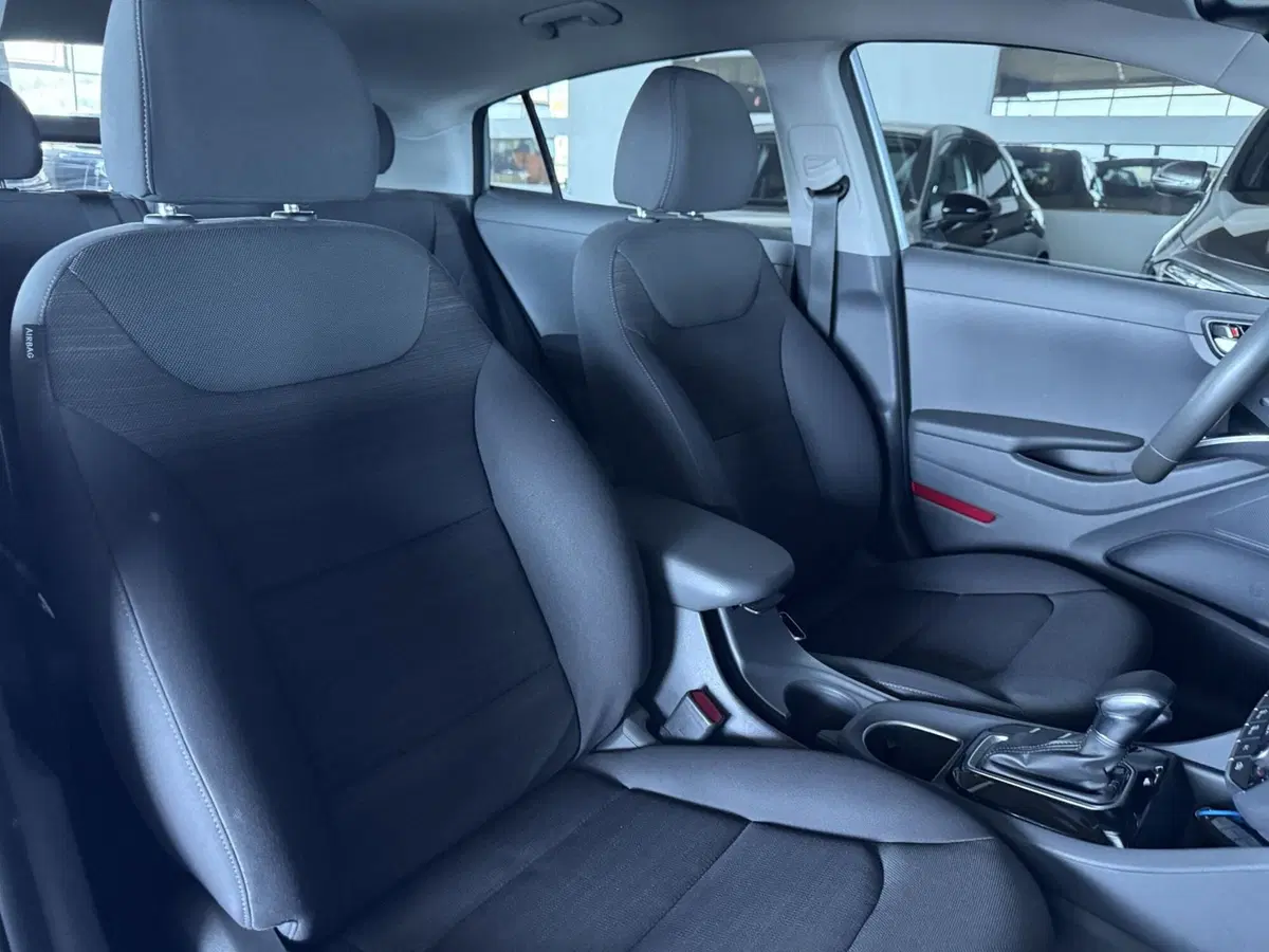 Hyundai Ioniq usata a Messina (8)