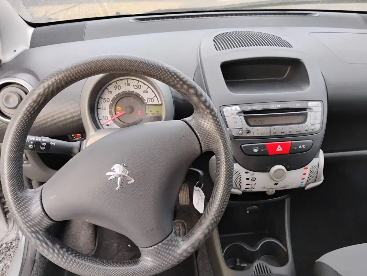Peugeot 107 usata a Messina (8)