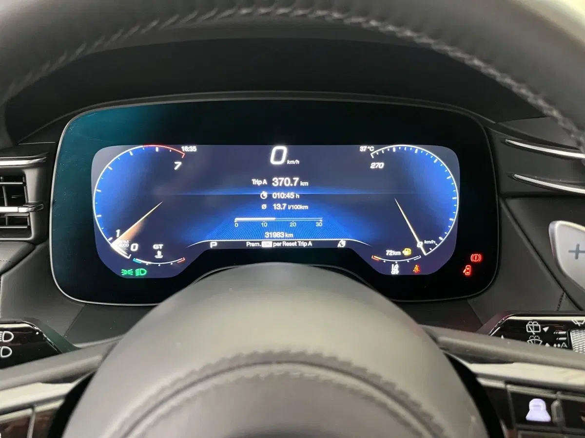 Maserati Grecale usata a Bari (13)