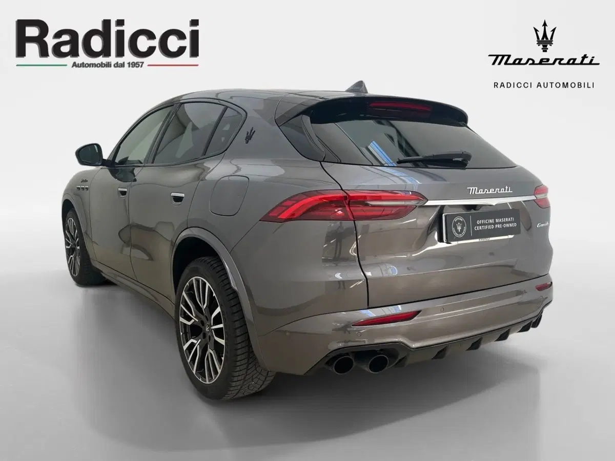 Maserati Grecale usata a Bari (4)