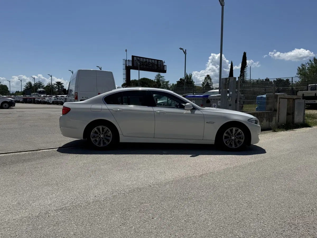 BMW Serie 5 usata a Perugia (15)