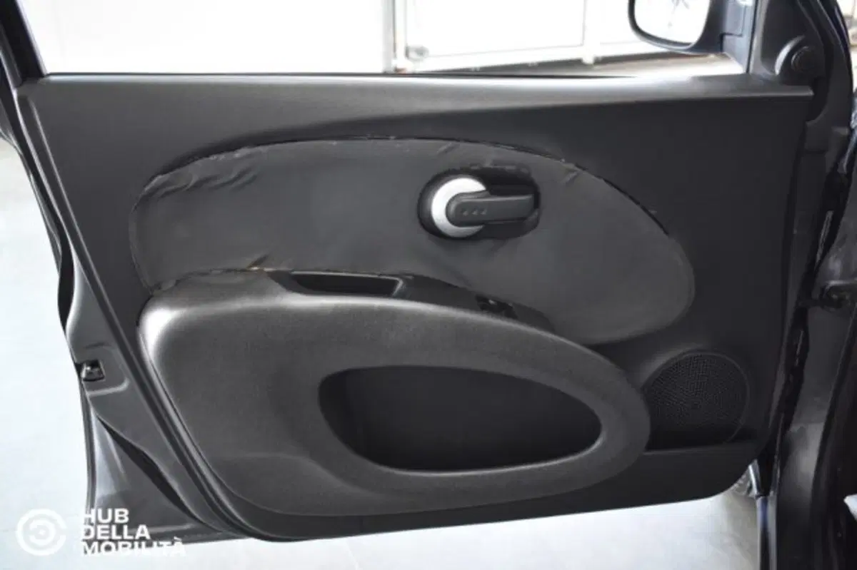 Nissan Micra usata a Perugia (7)