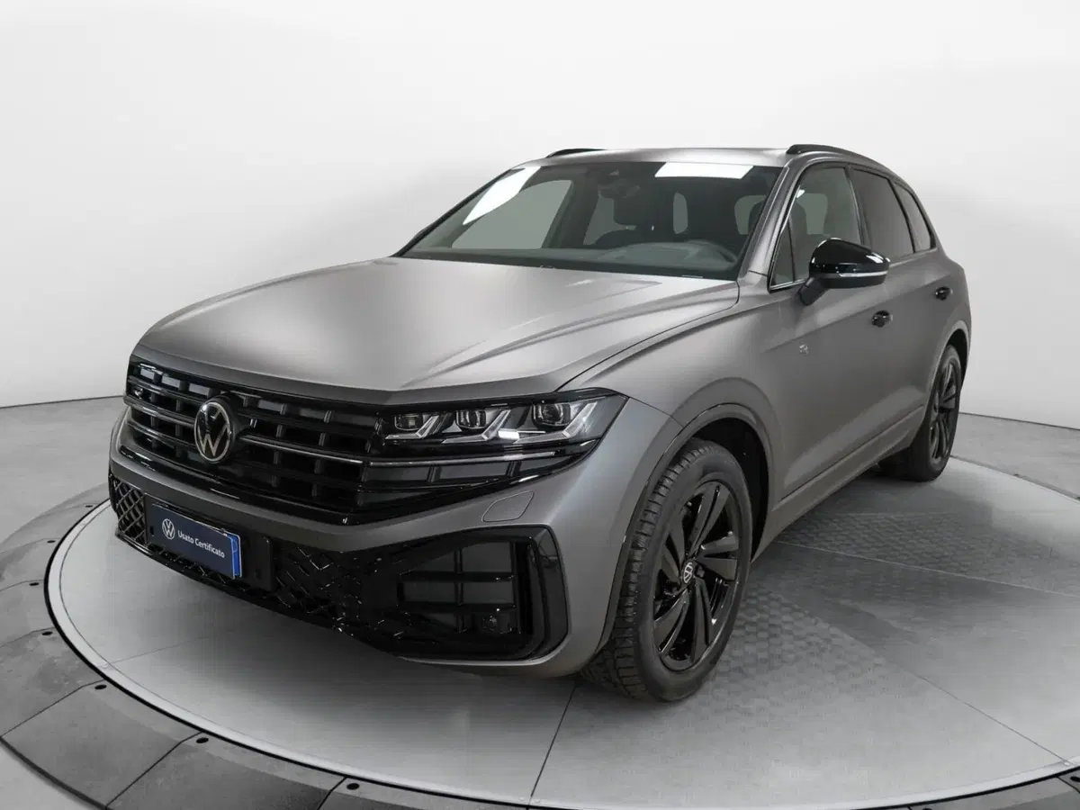 Volkswagen Touareg usata a Varese