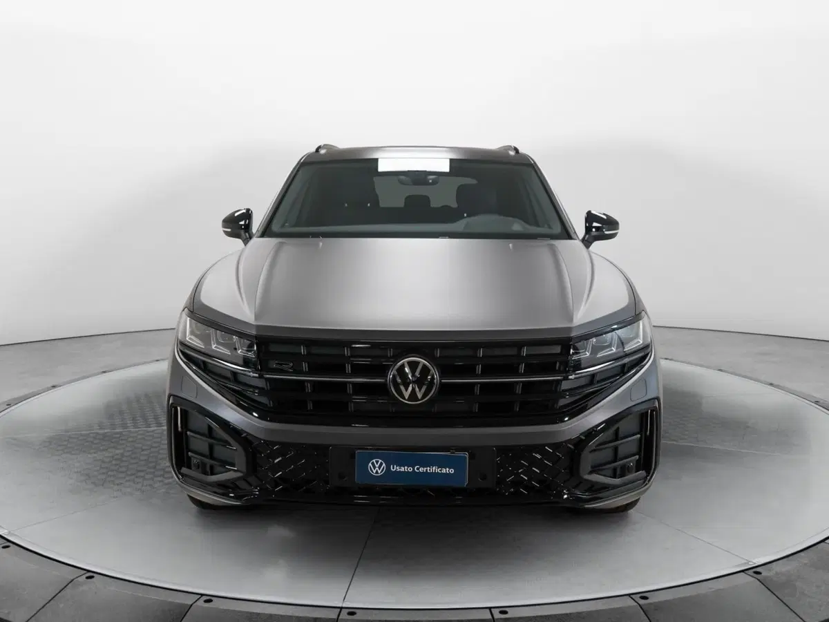Volkswagen Touareg usata a Varese (2)