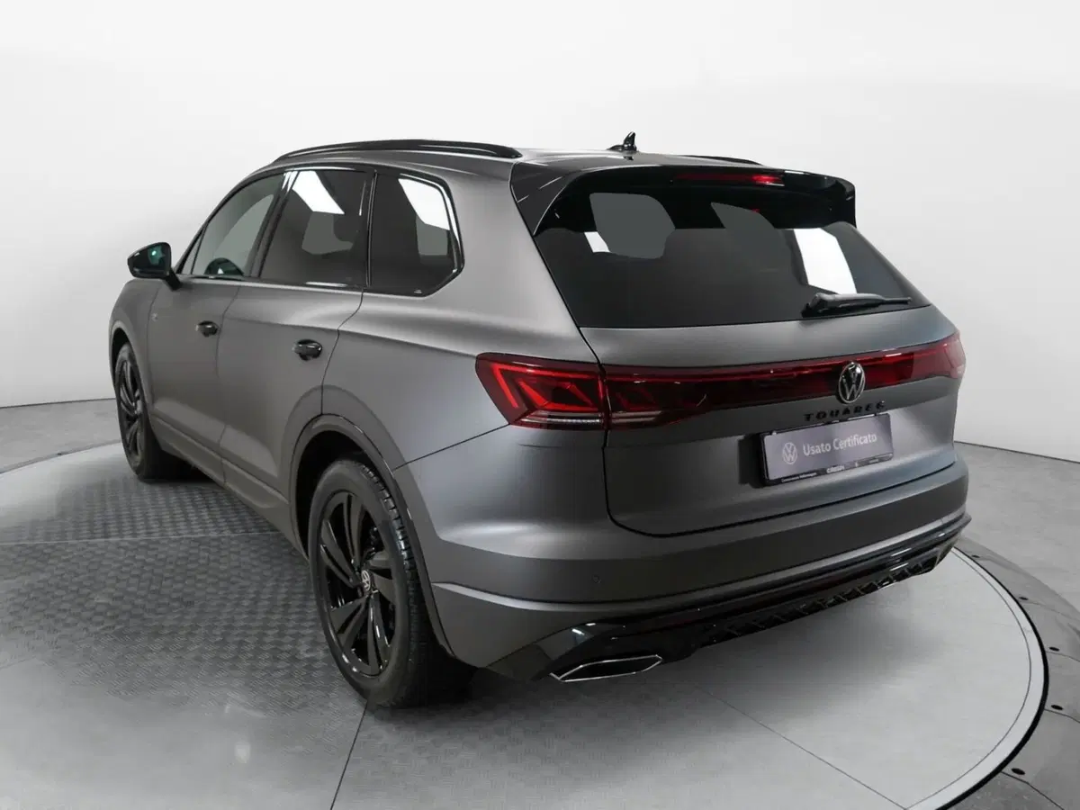Volkswagen Touareg usata a Varese (4)