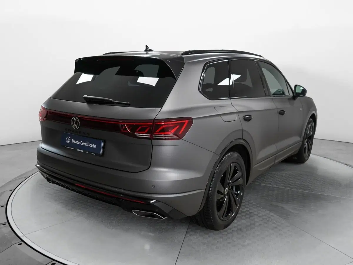 Volkswagen Touareg usata a Varese (6)