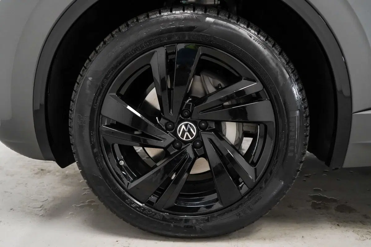 Volkswagen Touareg usata a Varese (7)