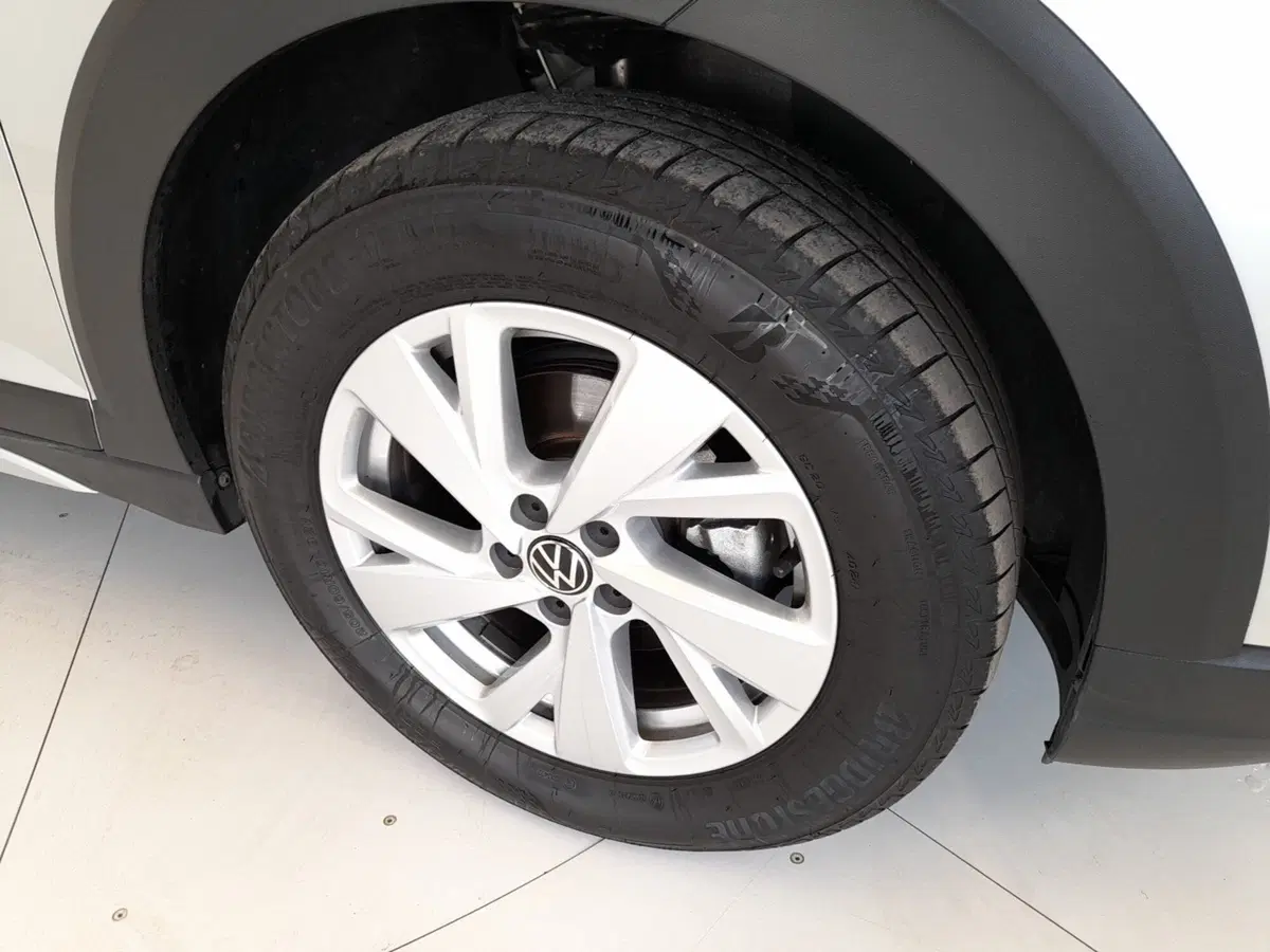Volkswagen Taigo usata a Bologna (7)