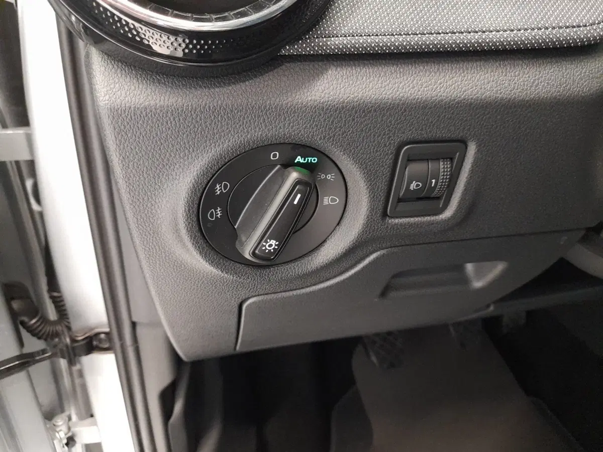 Skoda Fabia usata a Bologna (10)