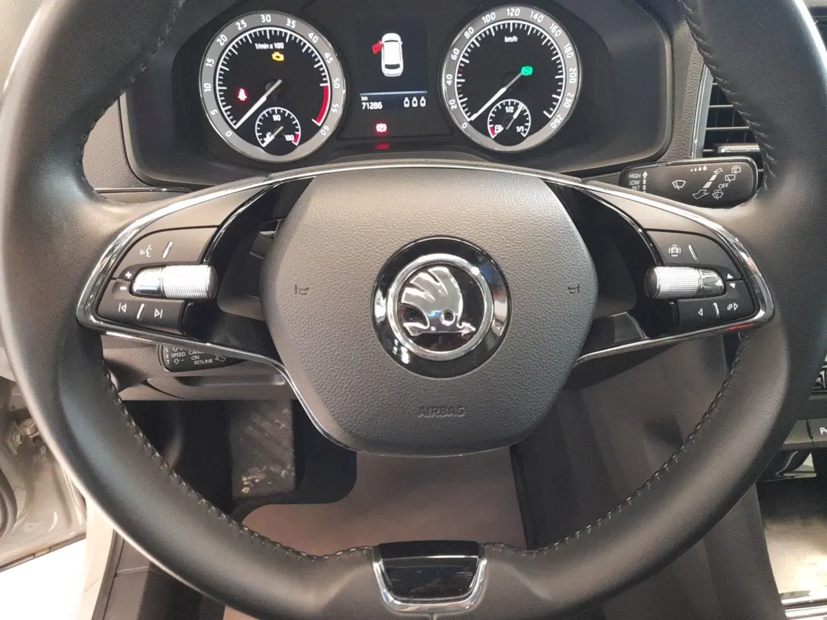 Skoda Karoq usata a Bologna (11)