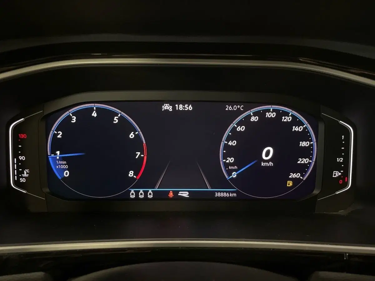 Volkswagen T-Roc usata a Prato (13)