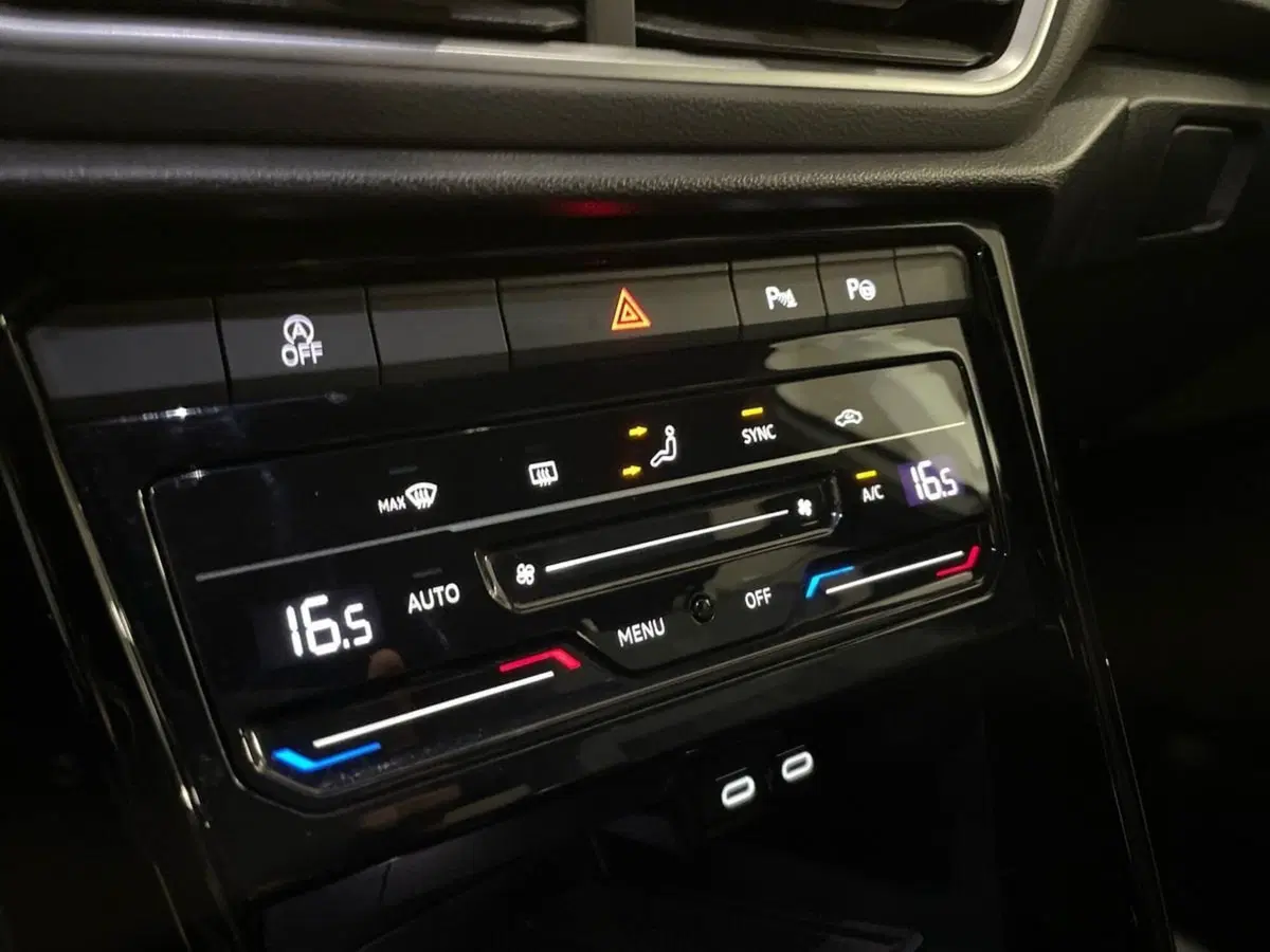 Volkswagen T-Roc usata a Prato (15)
