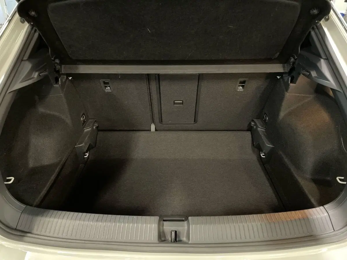 Volkswagen T-Roc usata a Prato (8)