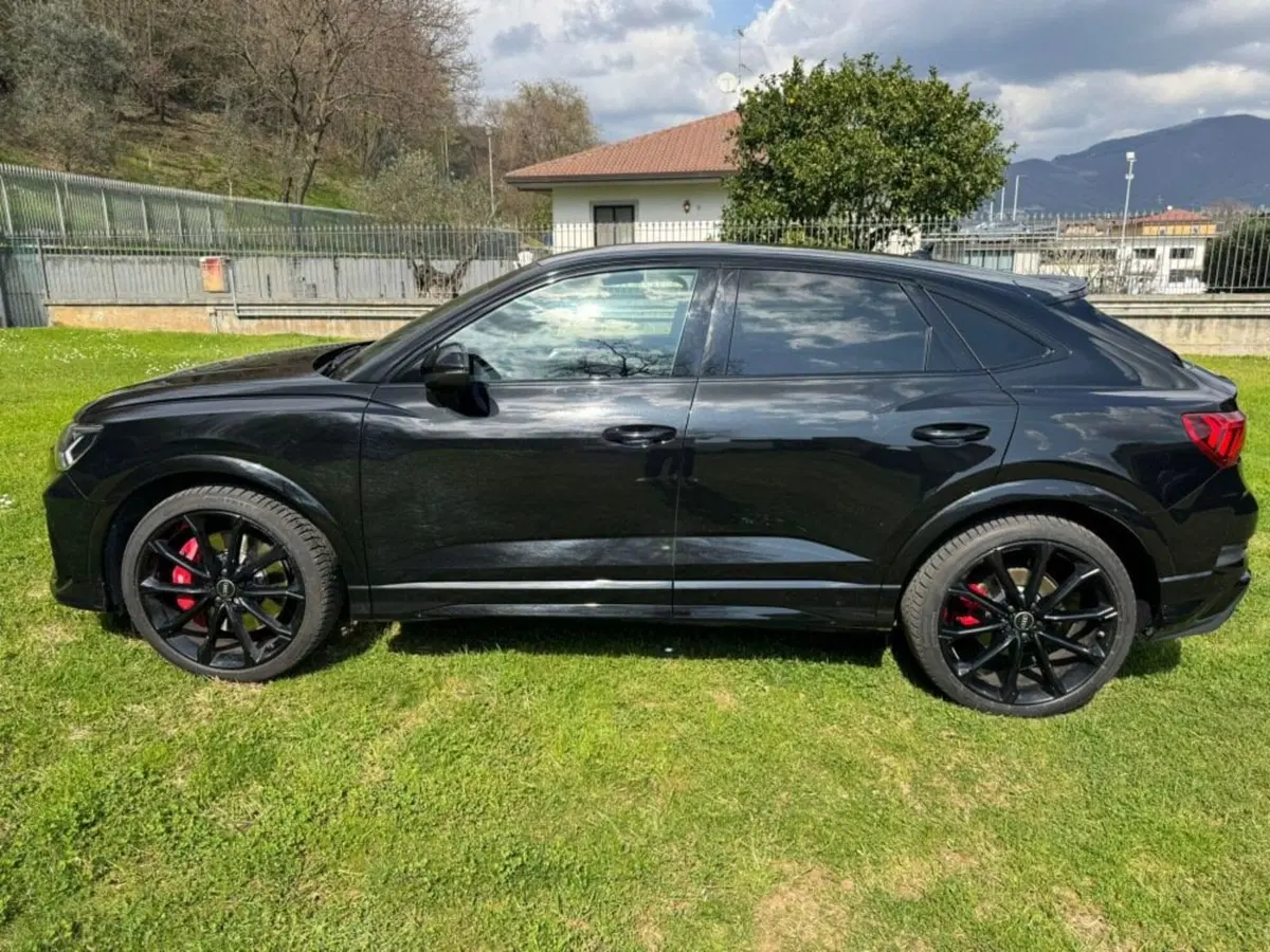 Audi RS Q3 Sportback usata a Salerno (10)