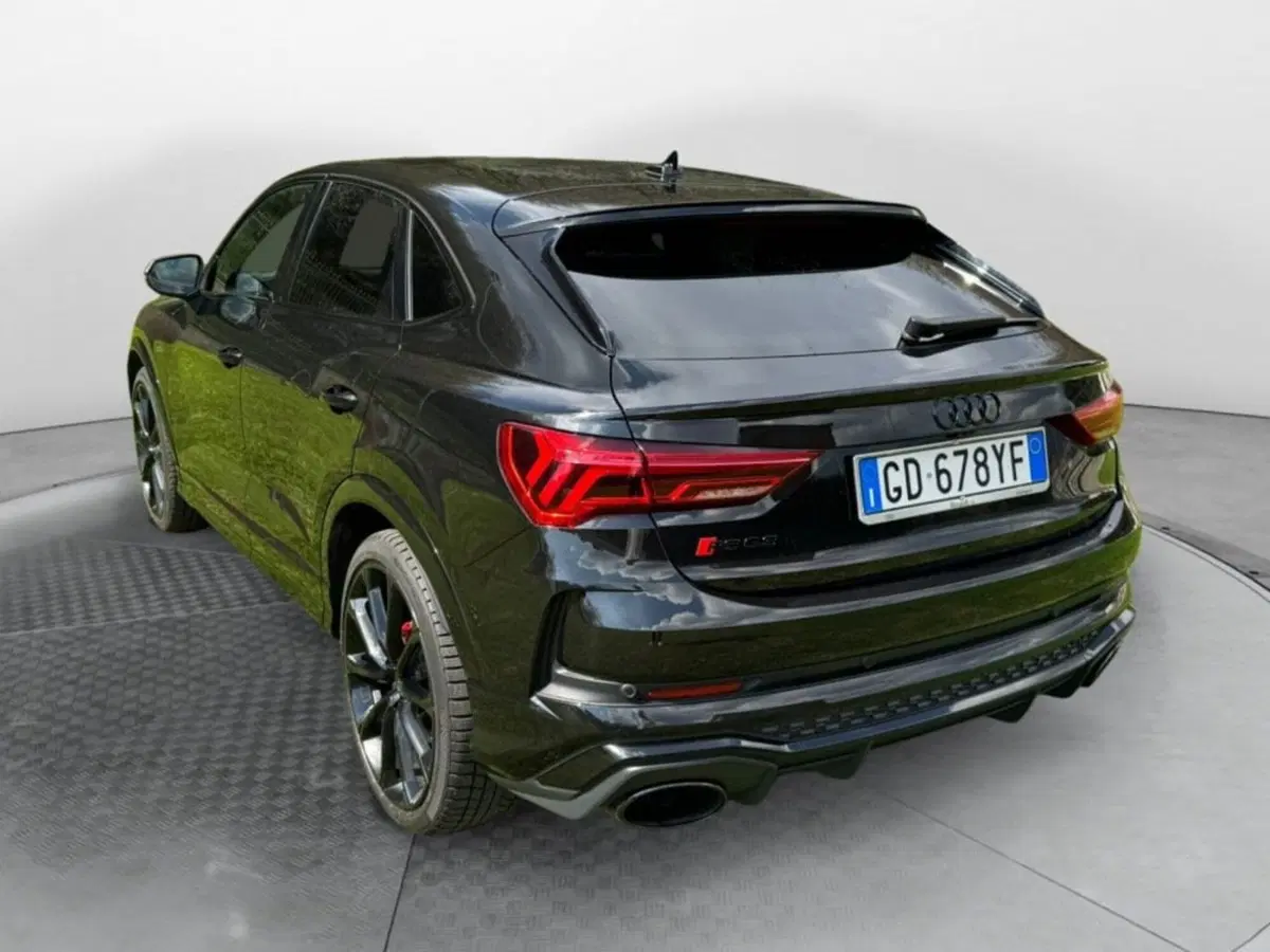 Audi RS Q3 Sportback usata a Salerno (3)