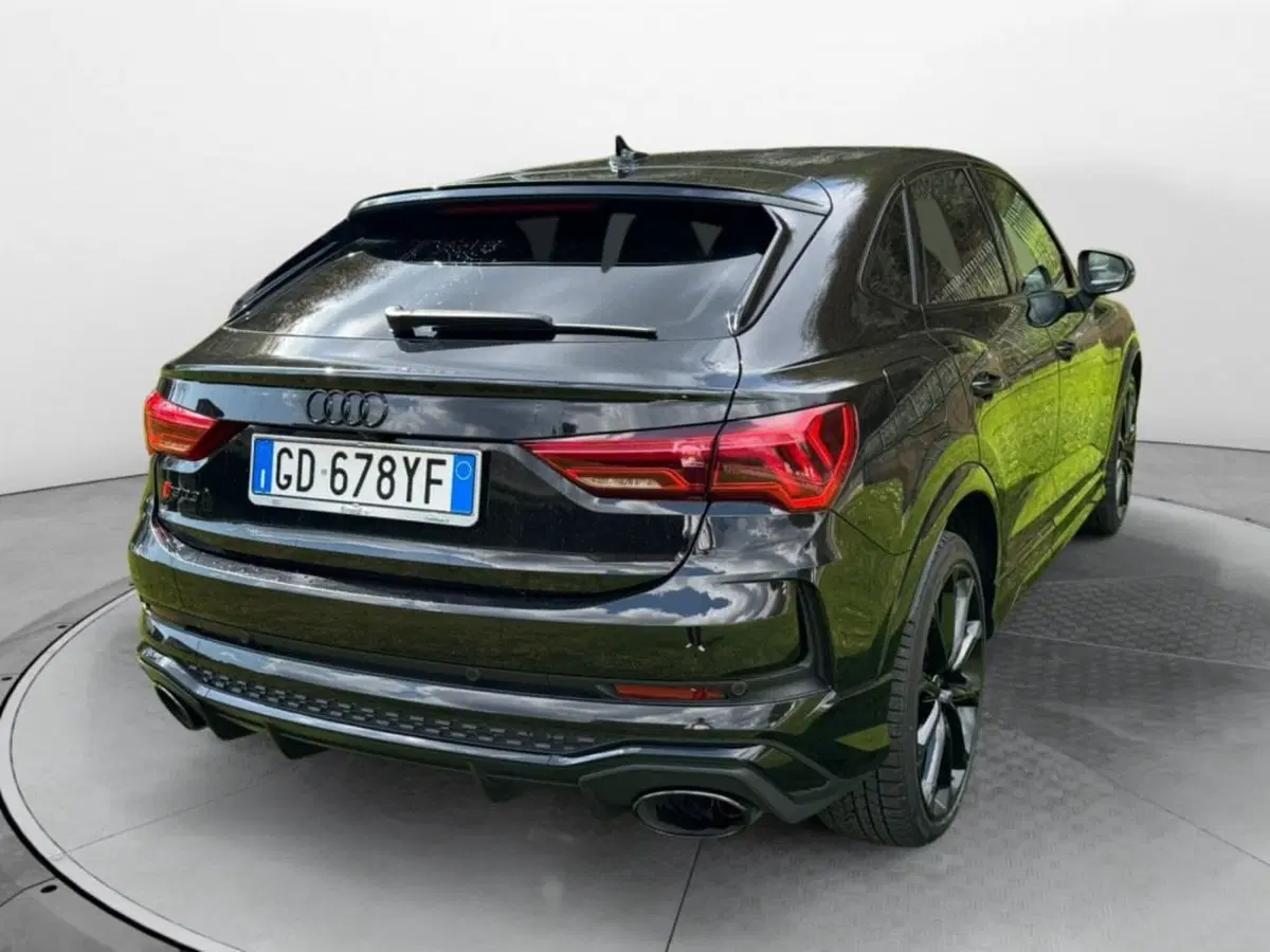 Audi RS Q3 Sportback usata a Salerno (4)