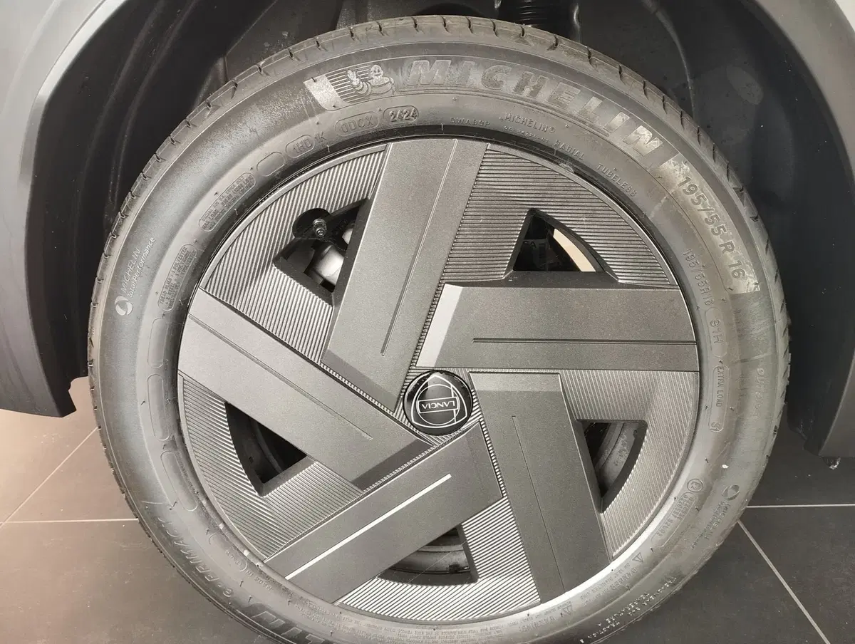 Lancia Ypsilon nuova a Frosinone (19)