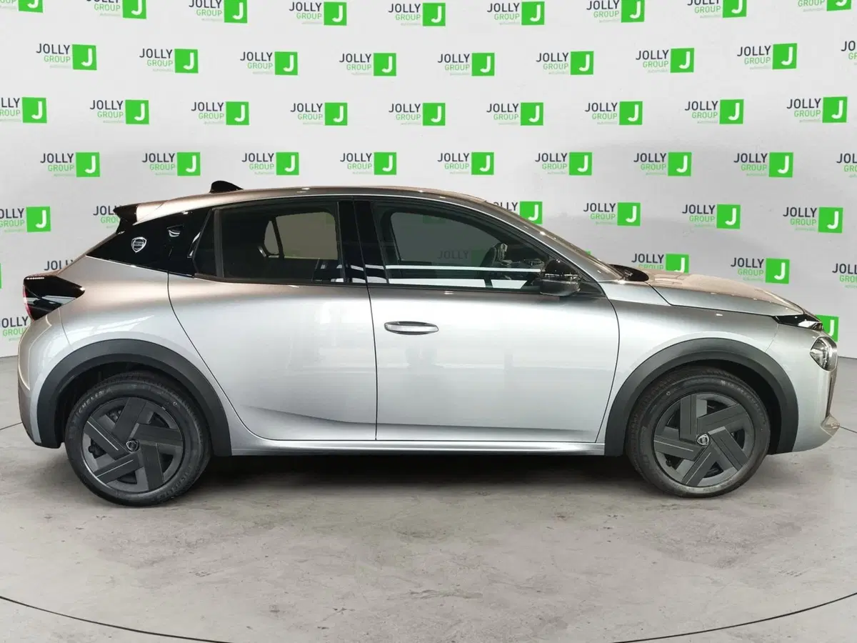 Lancia Ypsilon nuova a Frosinone (4)