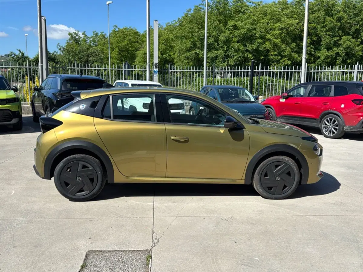 Lancia Ypsilon nuova a Frosinone (3)