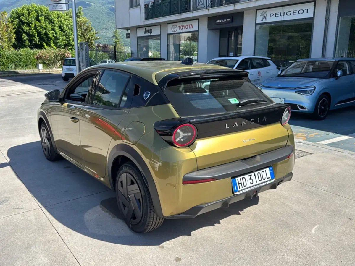 Lancia Ypsilon nuova a Frosinone (7)