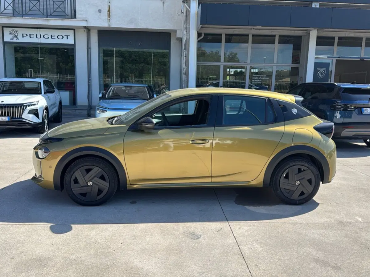 Lancia Ypsilon nuova a Frosinone (8)