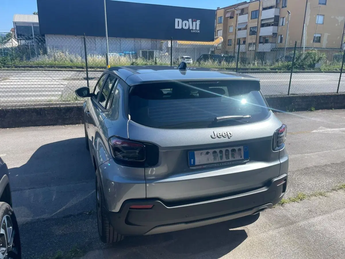 Jeep Avenger nuova a Lucca (3)