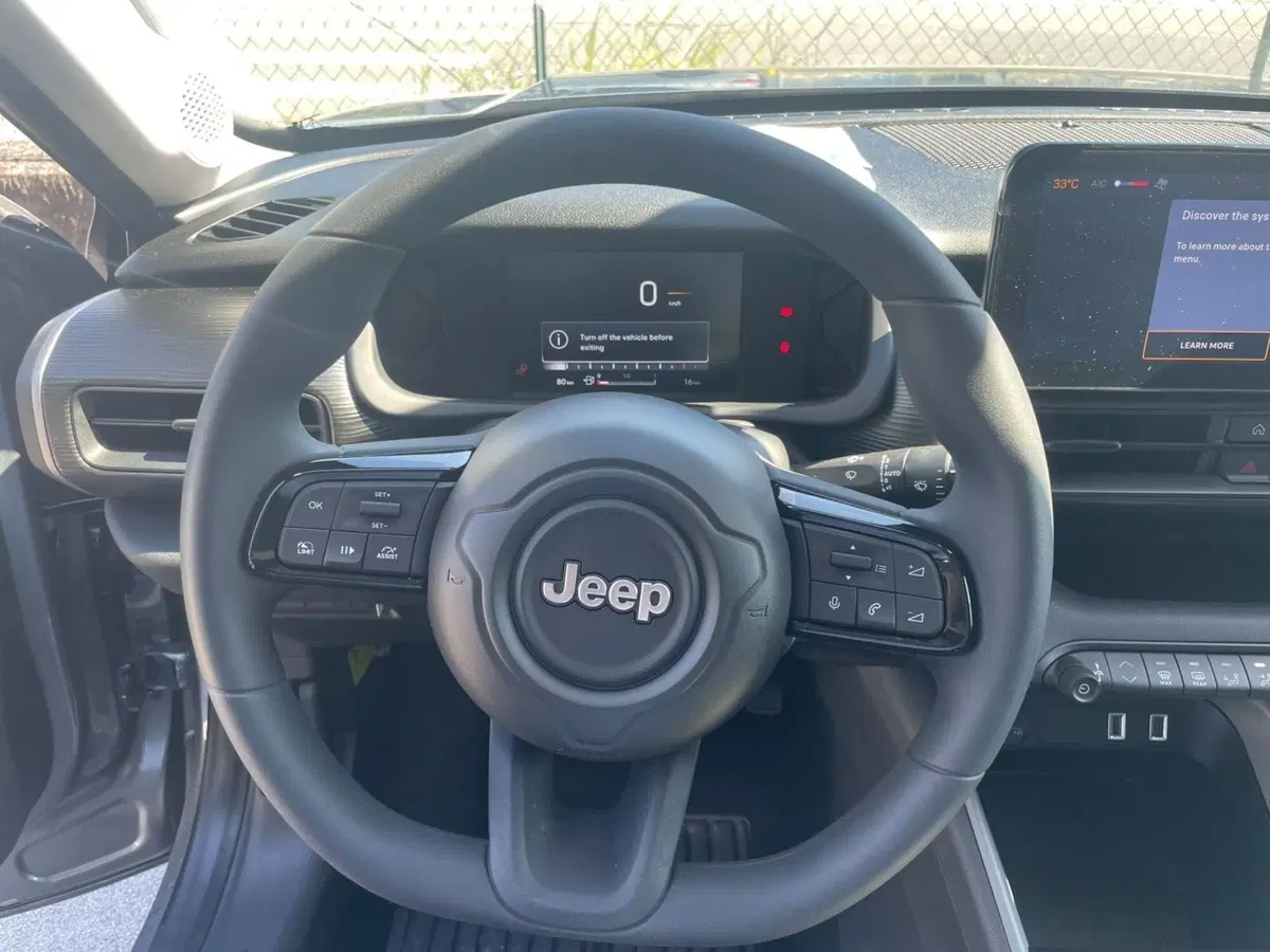 Jeep Avenger nuova a Lucca (9)