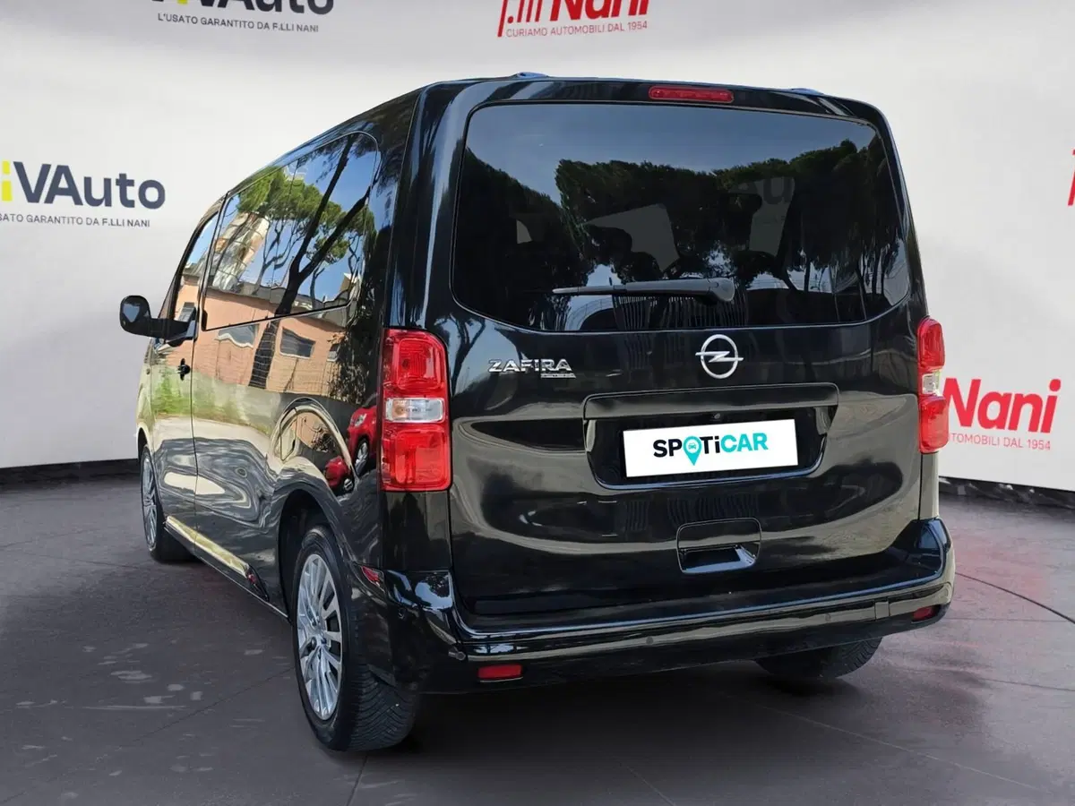 Opel Zafira Life usata a Massa-Carrara (17)