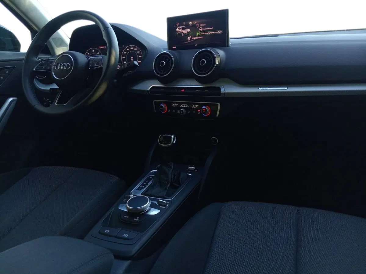 Audi Q2 usata a Bari (4)