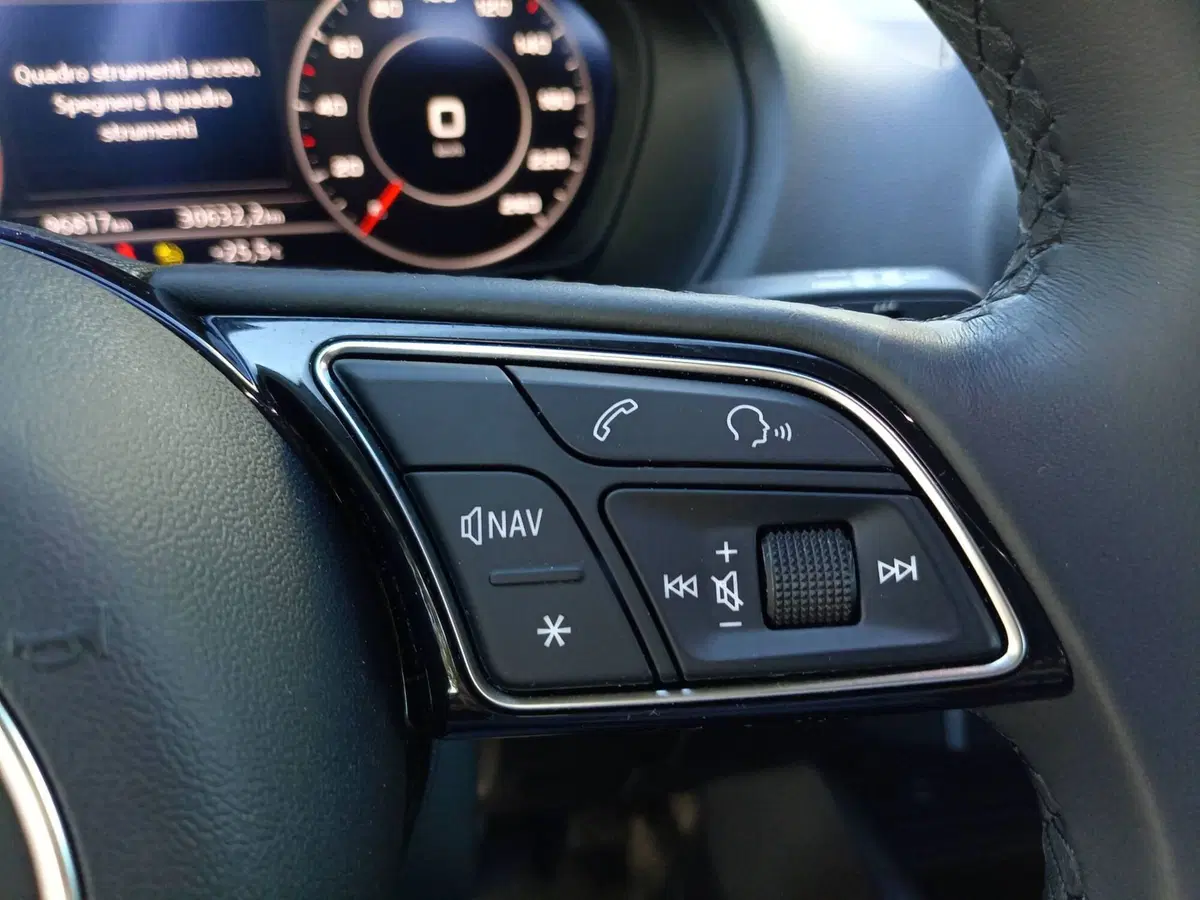 Audi Q2 usata a Bari (7)