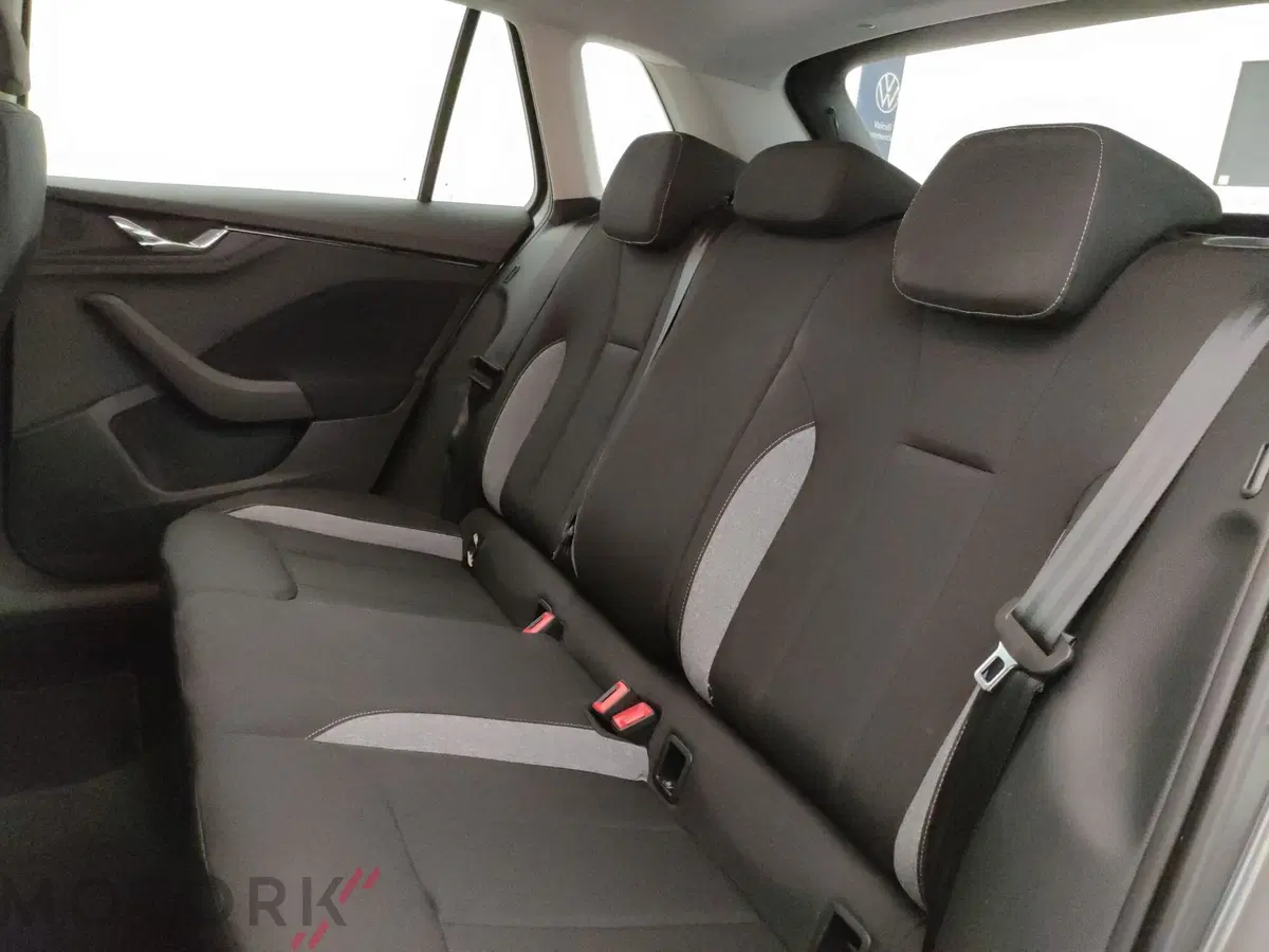 Skoda Kamiq usata a Varese (10)