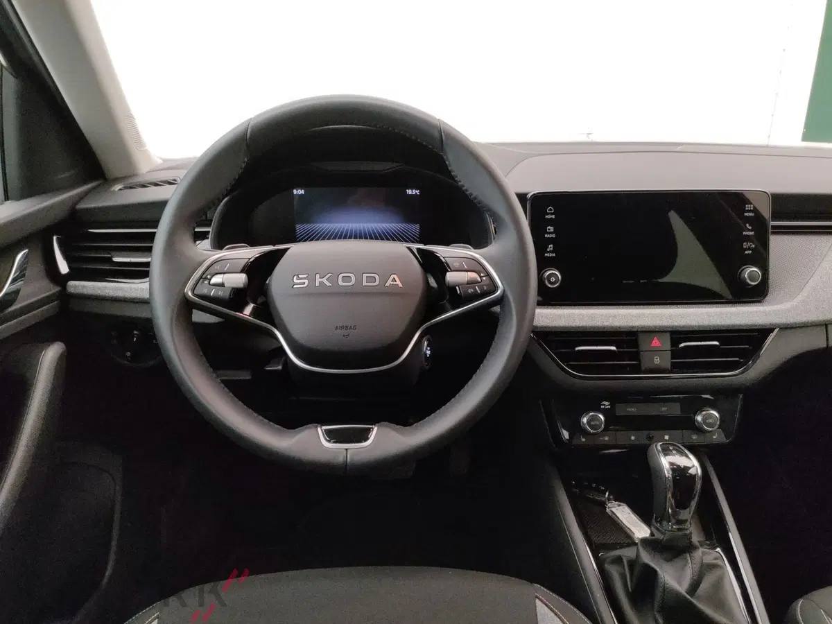 Skoda Kamiq usata a Varese (13)