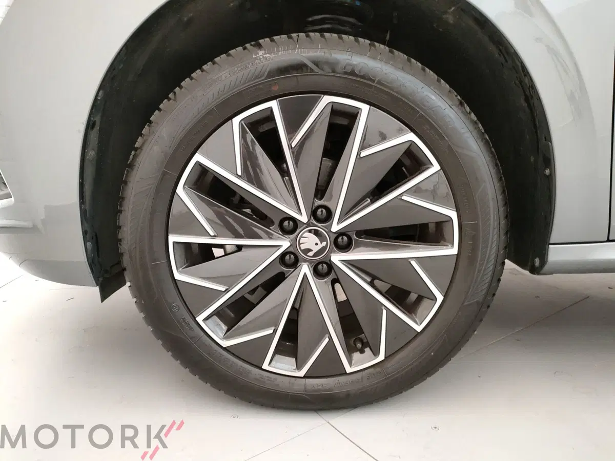 Skoda Kamiq usata a Varese (6)