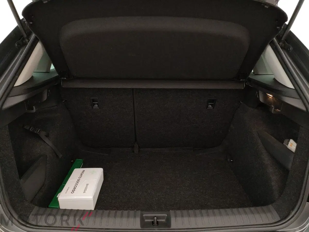 Skoda Kamiq usata a Varese (9)
