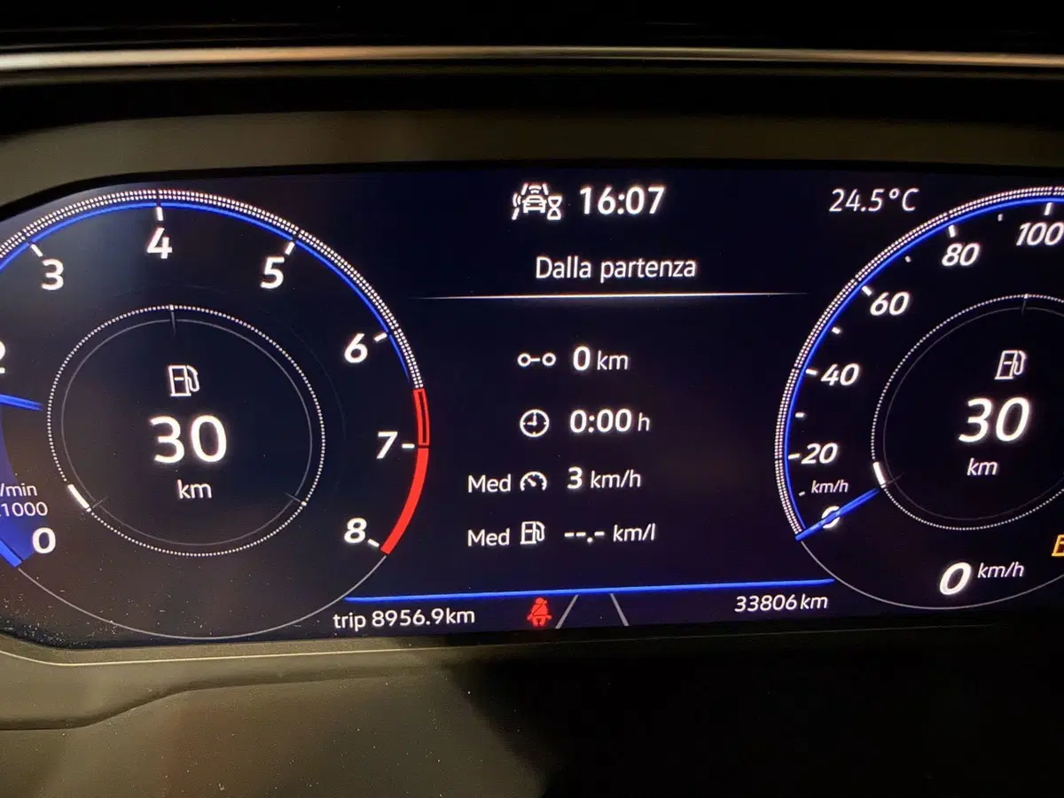 Volkswagen Taigo usata a Genova (12)