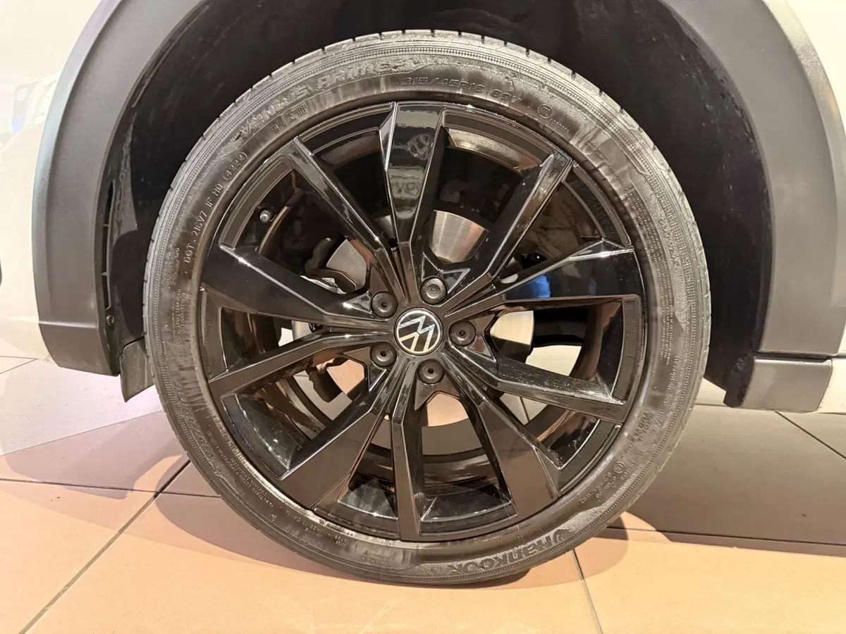 Volkswagen Taigo usata a Genova (14)