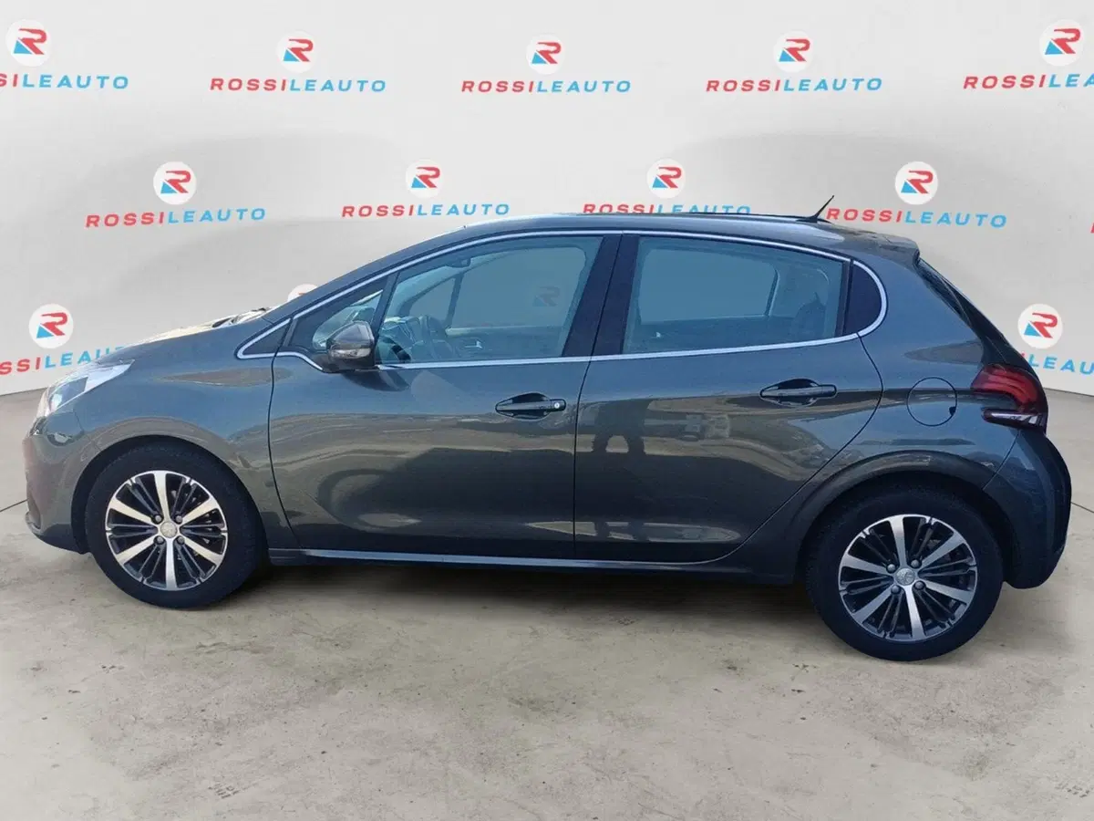 Peugeot 208 usata a La Spezia