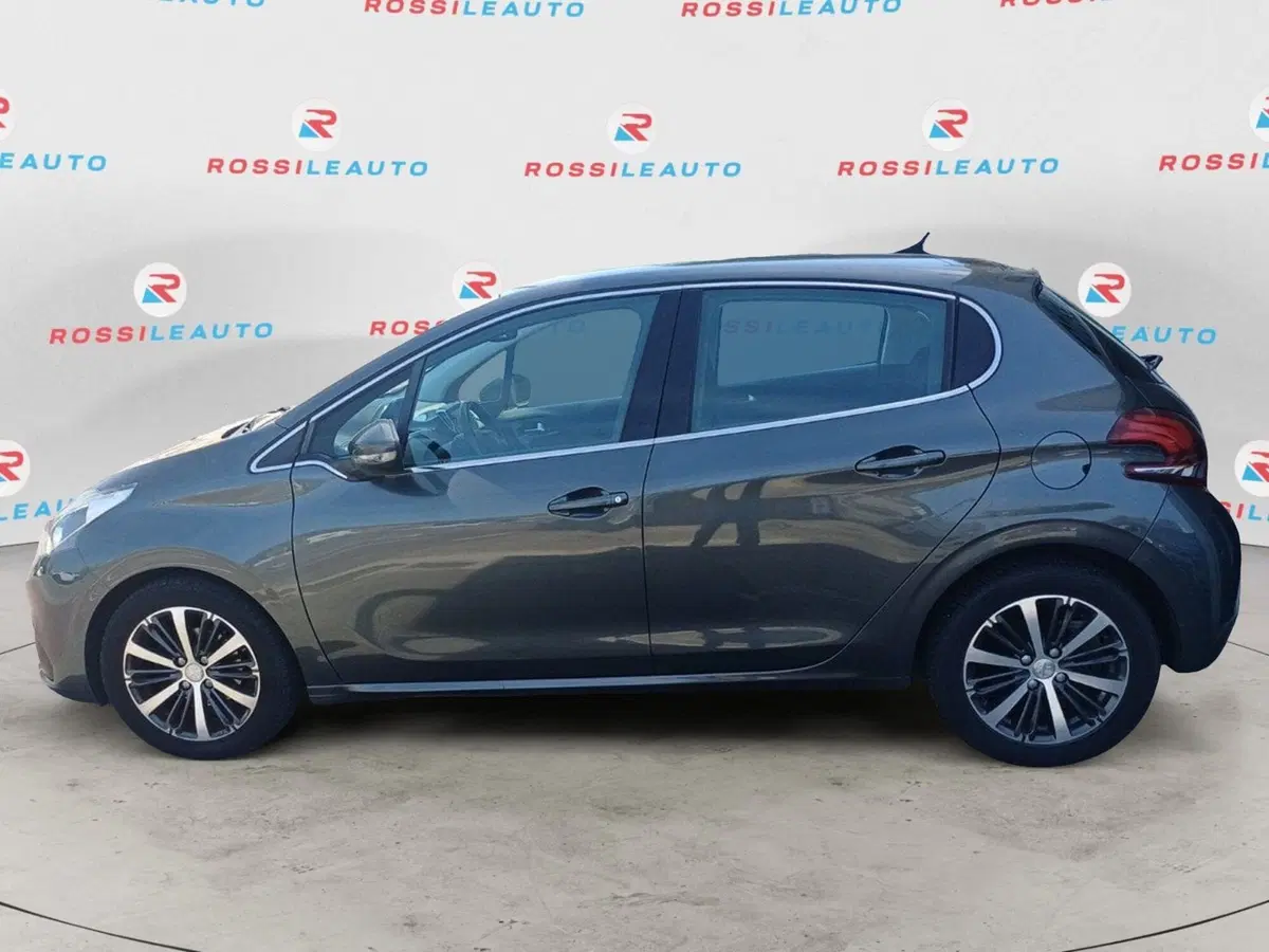 Peugeot 208 usata a La Spezia (6)
