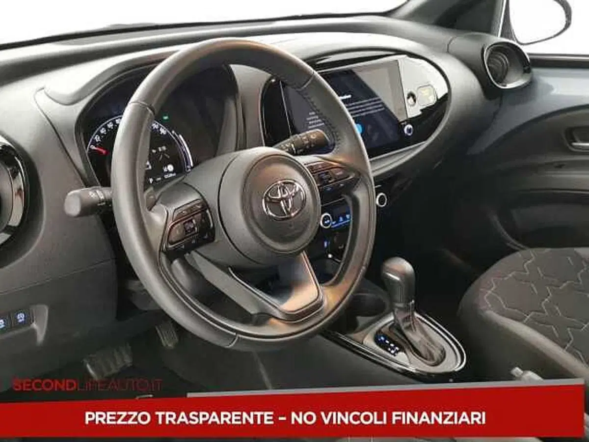 Toyota Aygo X usata a Chieti (13)