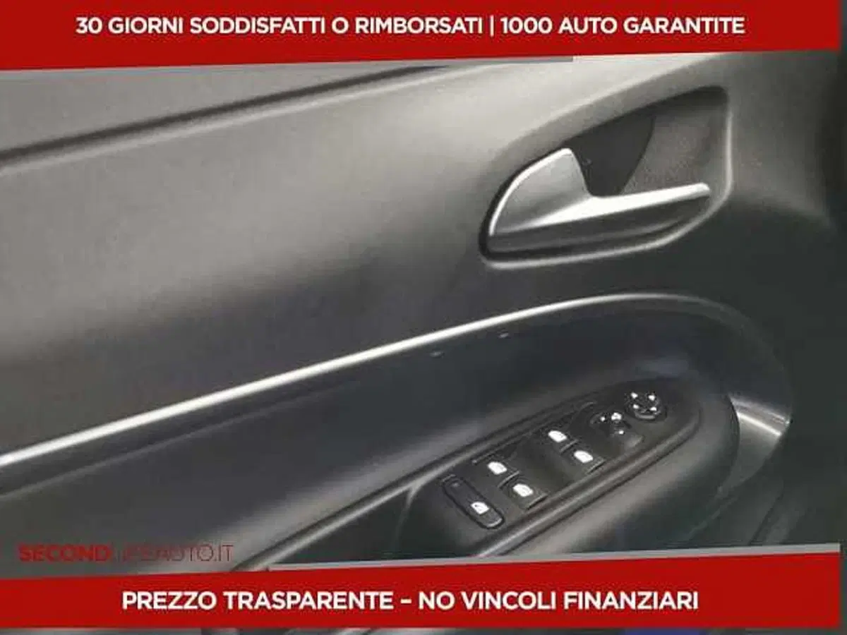 Abarth 600e usata a Chieti (16)