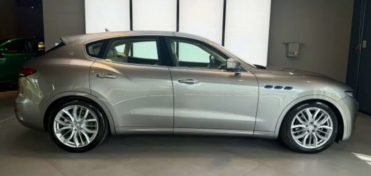 Maserati Levante usata a Torino (12)