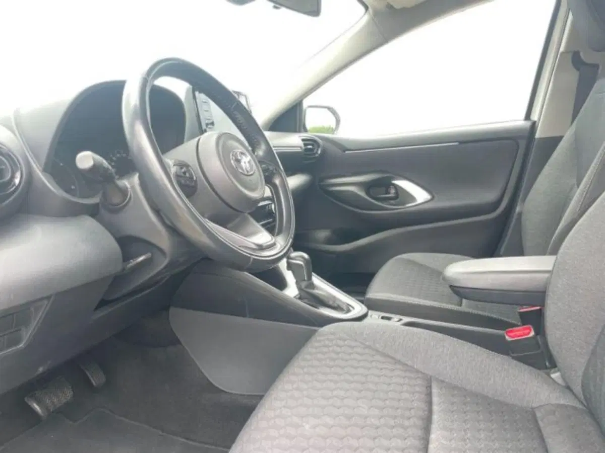 Toyota Yaris Cross usata a Vercelli (7)