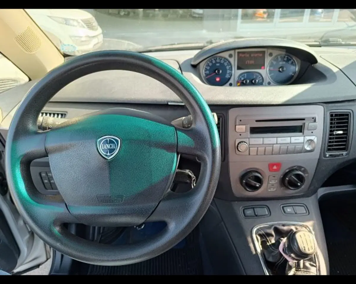 Lancia Musa usata a Catania (13)