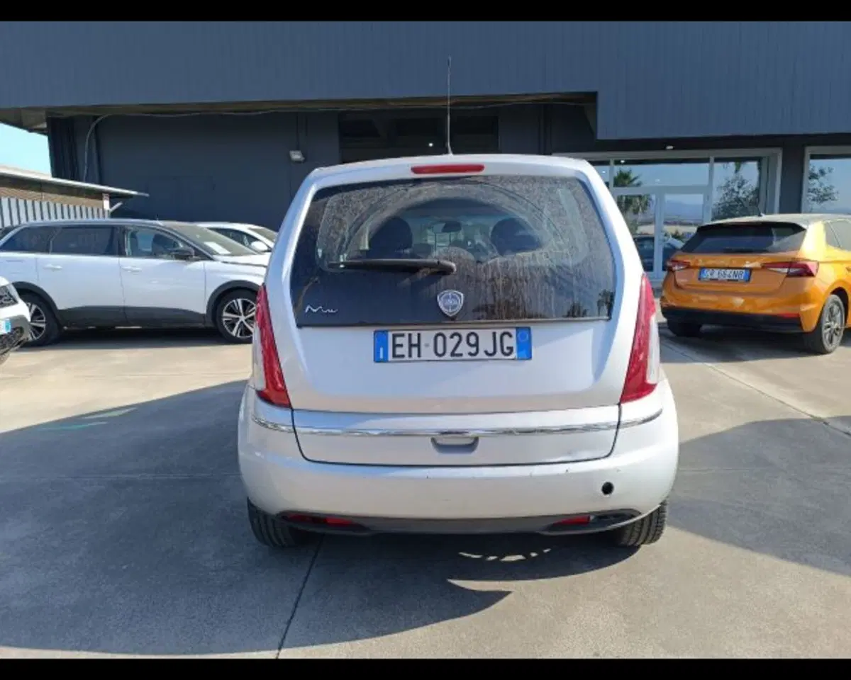 Lancia Musa usata a Catania (5)