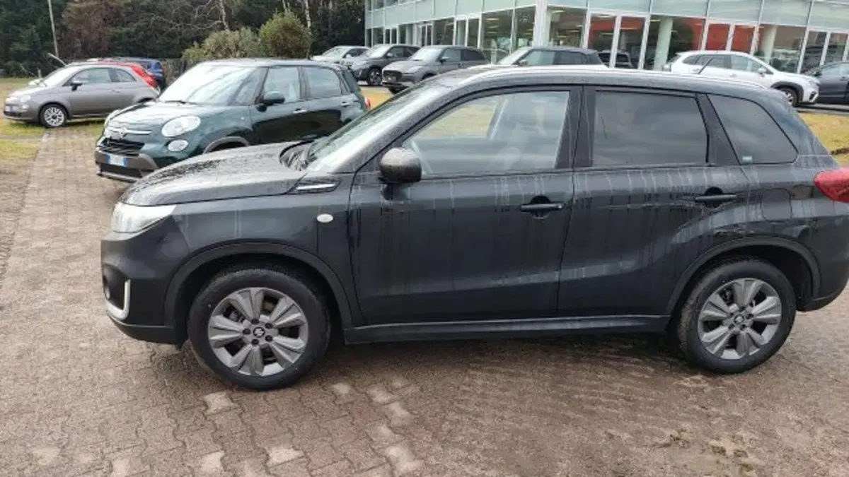 Suzuki Vitara usata a Como (2)
