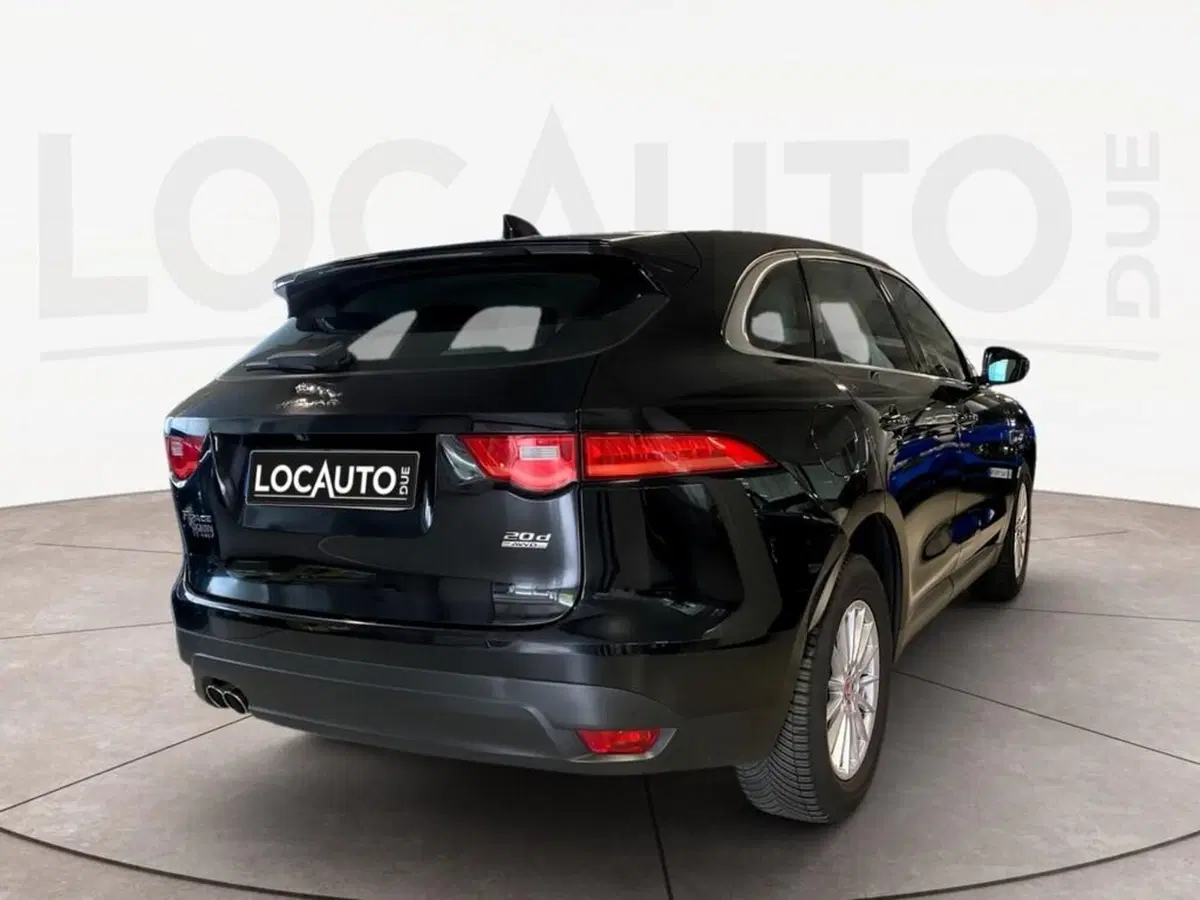 Jaguar F-Pace usata a Torino (4)