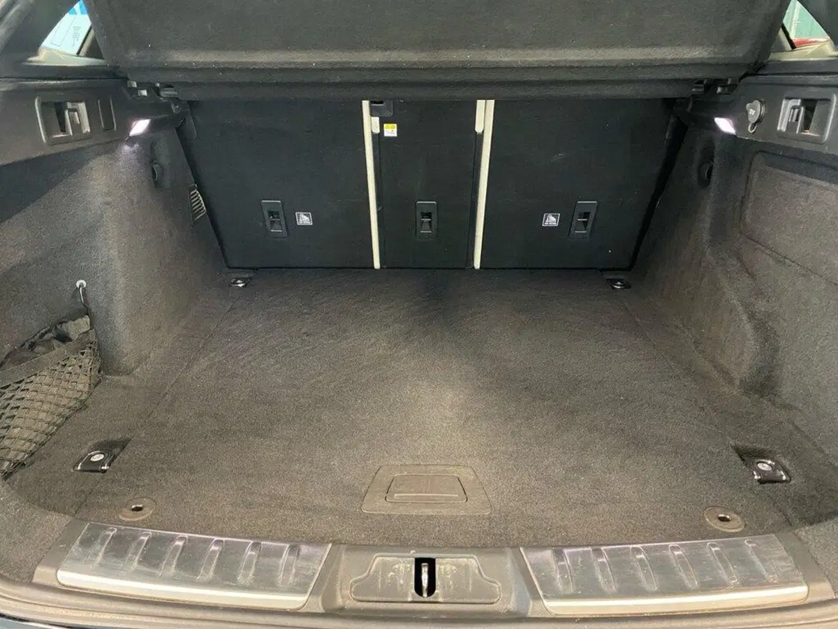 Jaguar F-Pace usata a Torino (9)