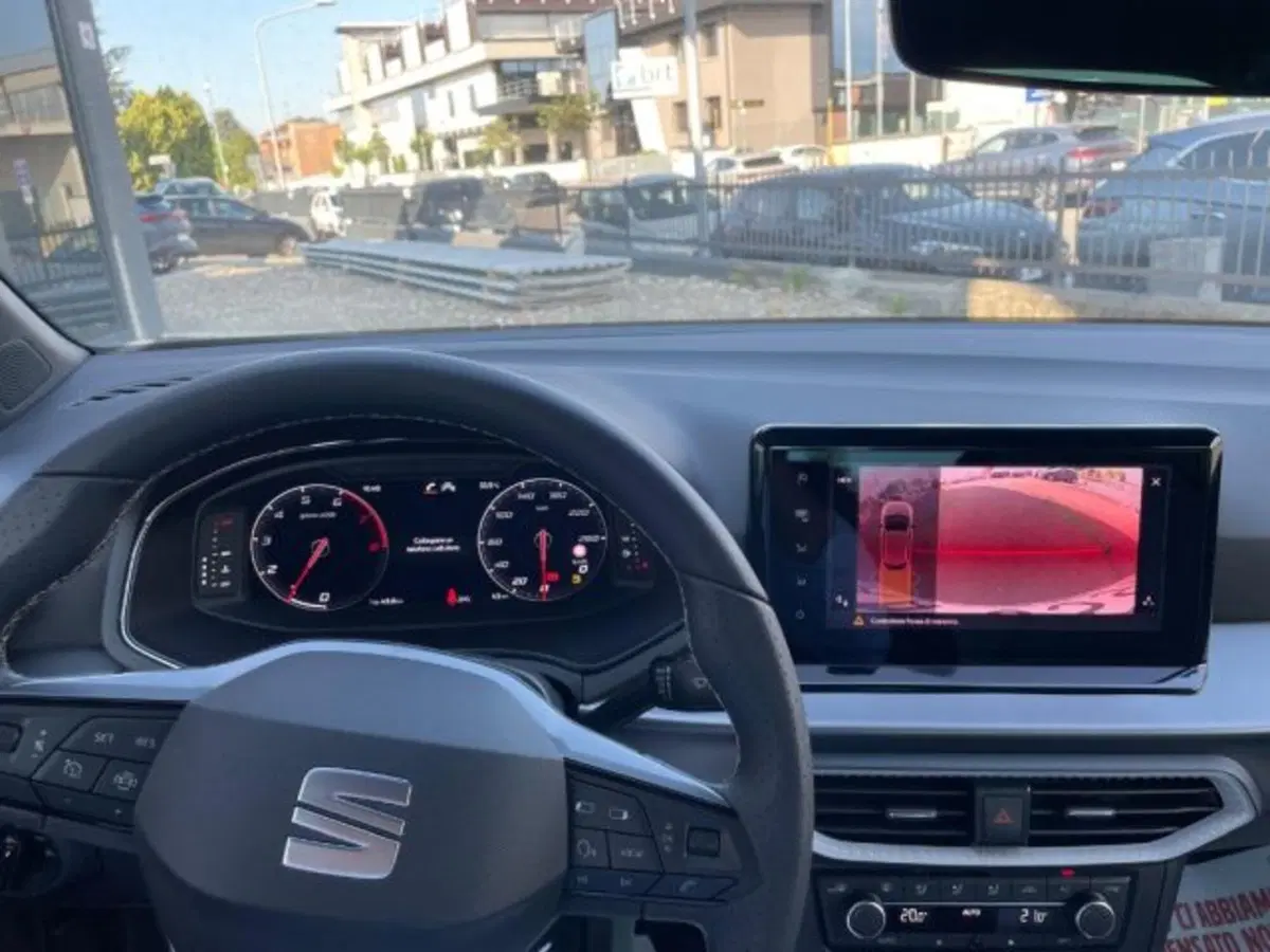 SEAT Ibiza nuova a Bologna (14)
