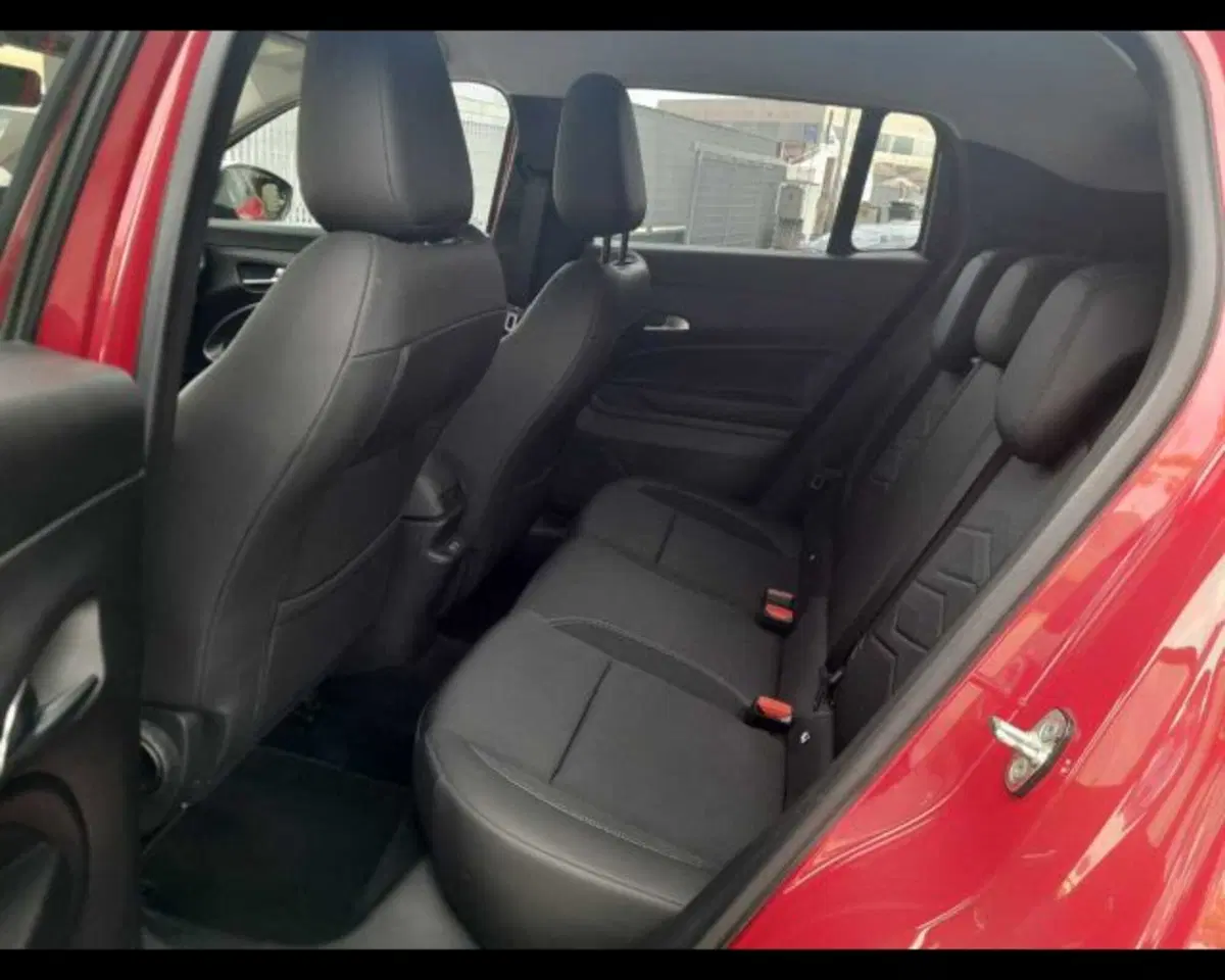 Jeep Avenger usata a Bologna (9)