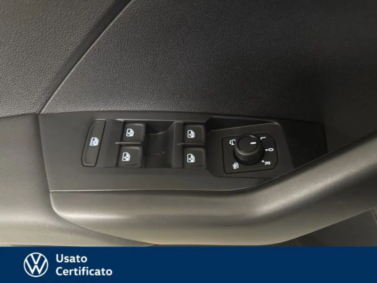 Volkswagen T-Cross nuova a Vicenza (16)